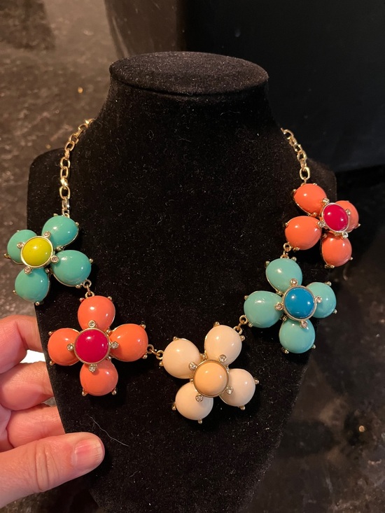 Jewelry - Multicolor Floral Statement Necklace - Gold Tone